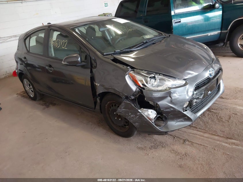 Vin: jtdkdtb35f1087967, lot: 46662921, toyota prius c two 2015 img_1