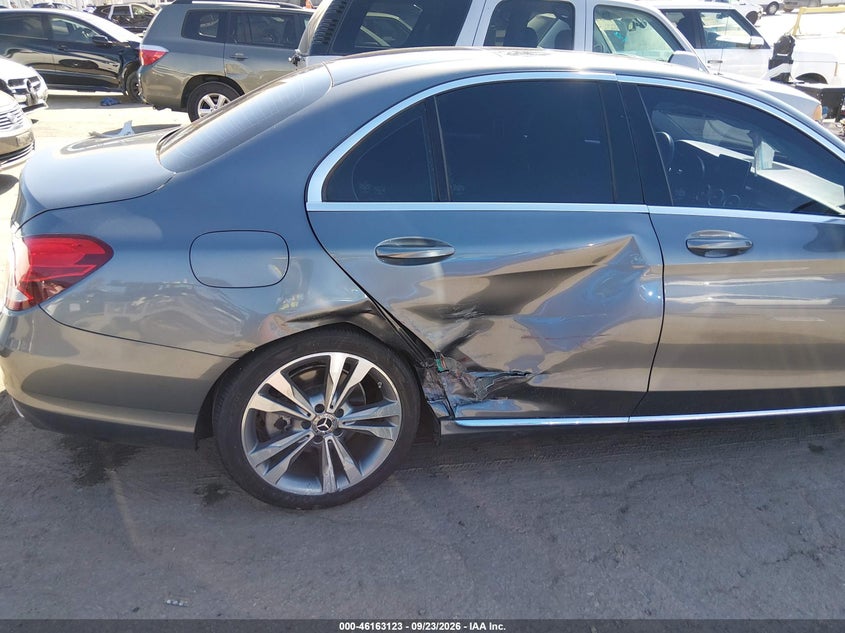 MERCEDES-BENZ C 300 - zdjęcie 6