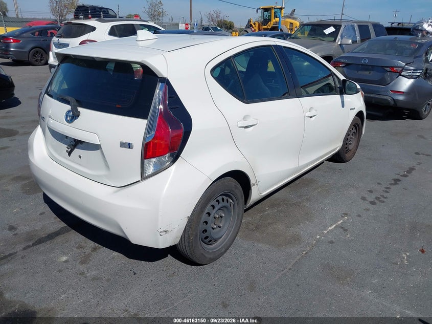 Vin: jtdkdtb34g1117557, lot: 46662949, toyota prius c one 20164