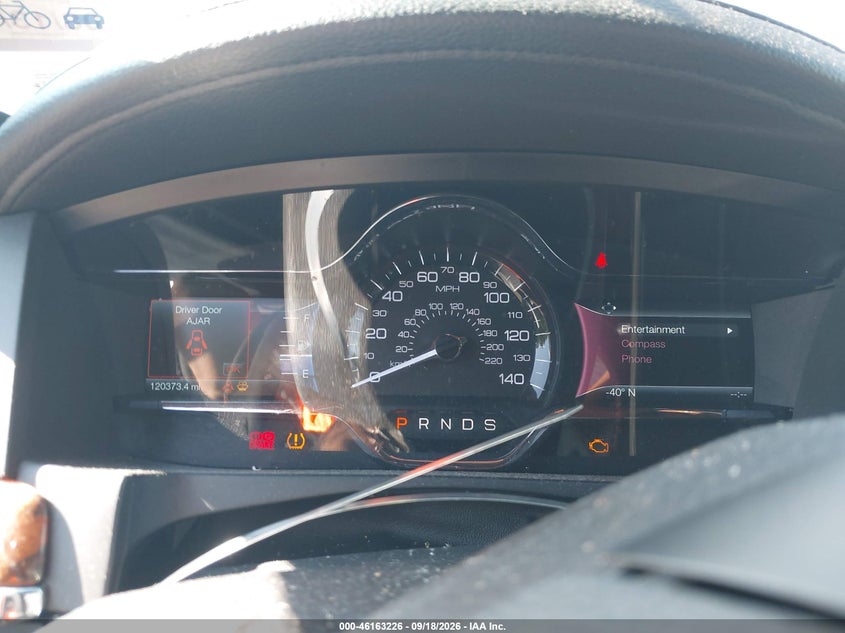 2014 LINCOLN MKS auction photo 7