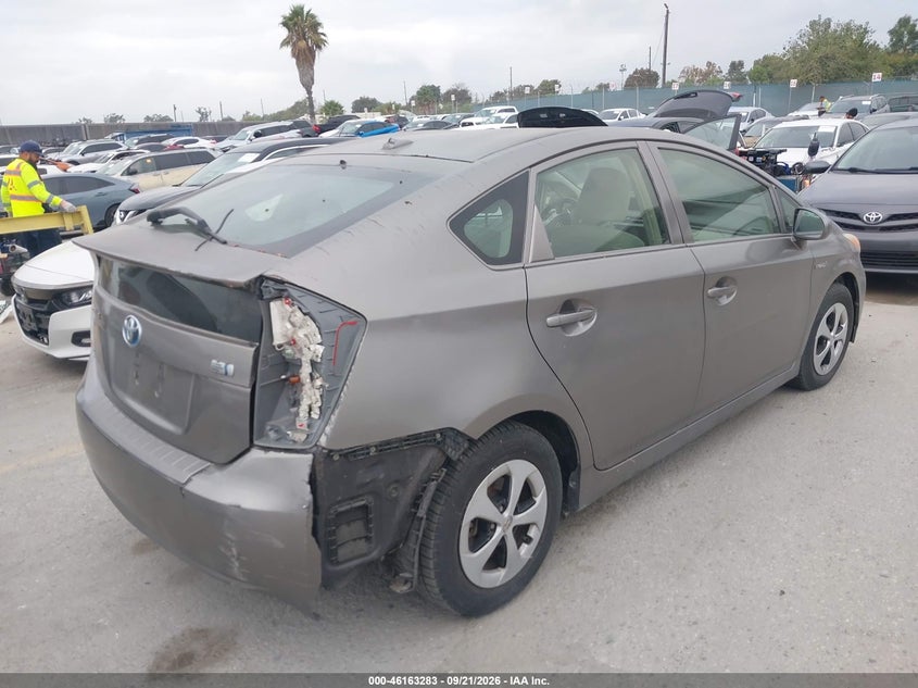 Vin: jtdkn3du9c5391097, lot: 46663082, toyota prius three 20124