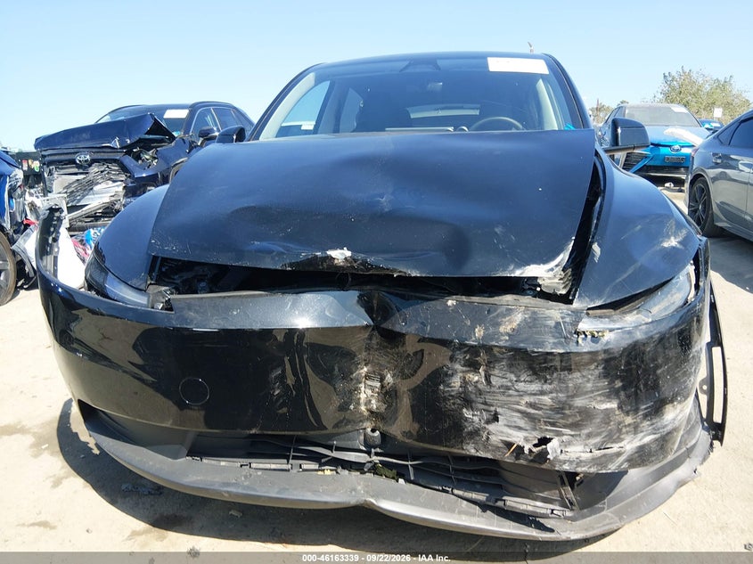 TESLA MODEL Y - zdjęcie 11