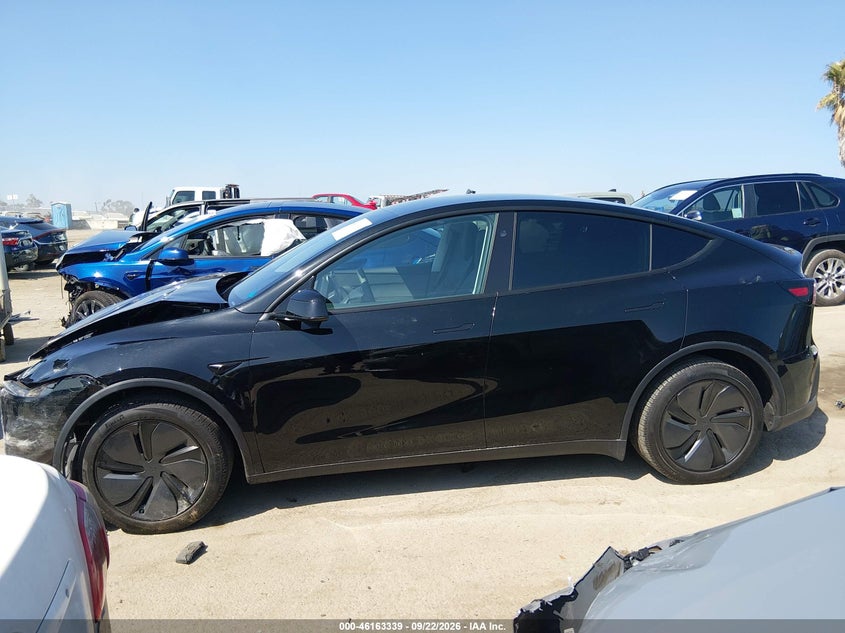 TESLA MODEL Y - zdjęcie 13