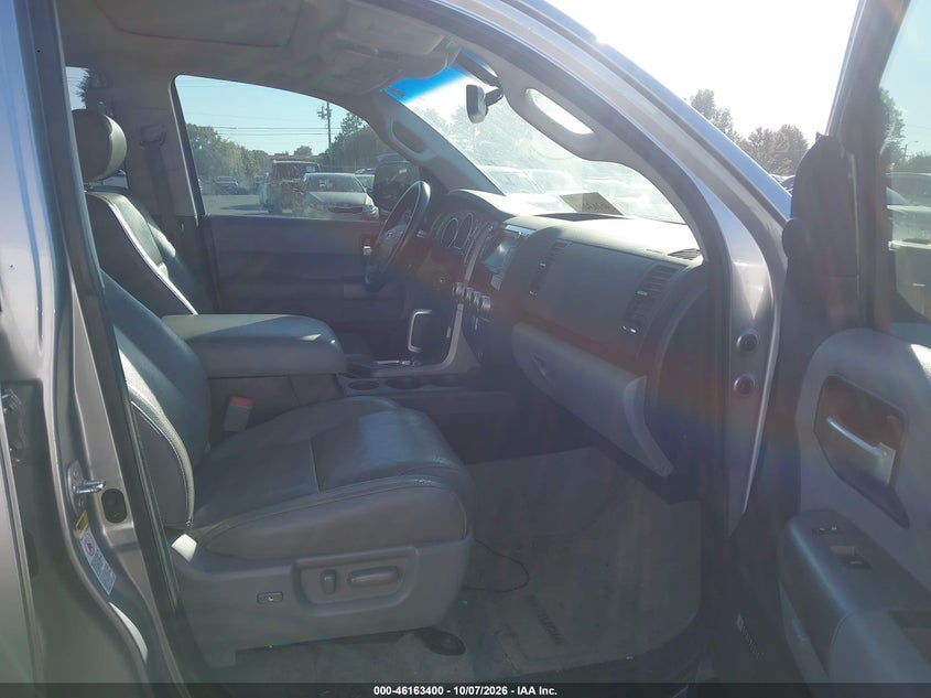 TOYOTA SEQUOIA 2010 VIN 5TDJW5G15AS026803
