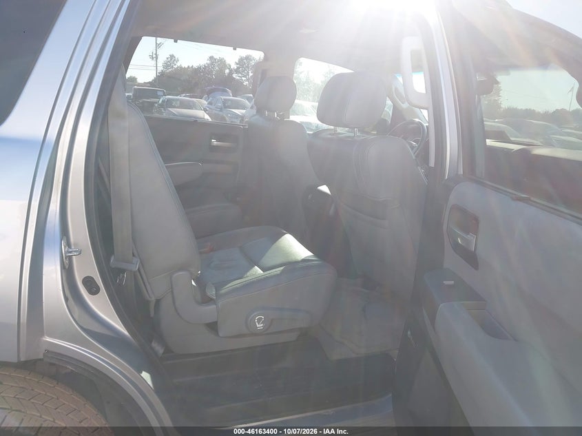 TOYOTA SEQUOIA 2010 VIN 5TDJW5G15AS026803