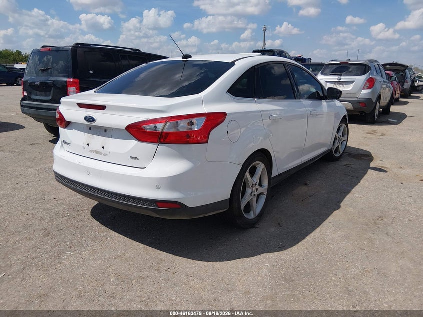 FORD FOCUS 2012 VIN 1FAHP3H21CL177008