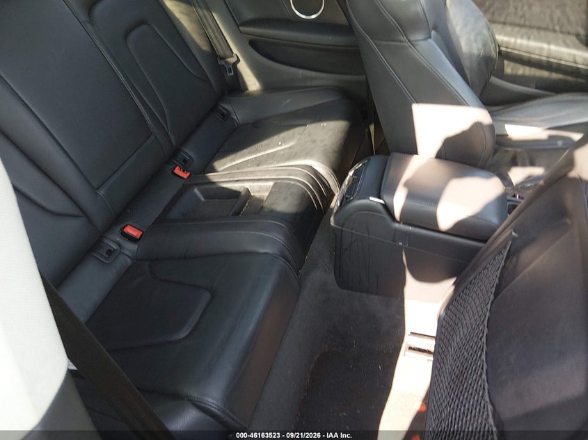 AUDI A5 2011 VIN WAULFAFR3BA084221