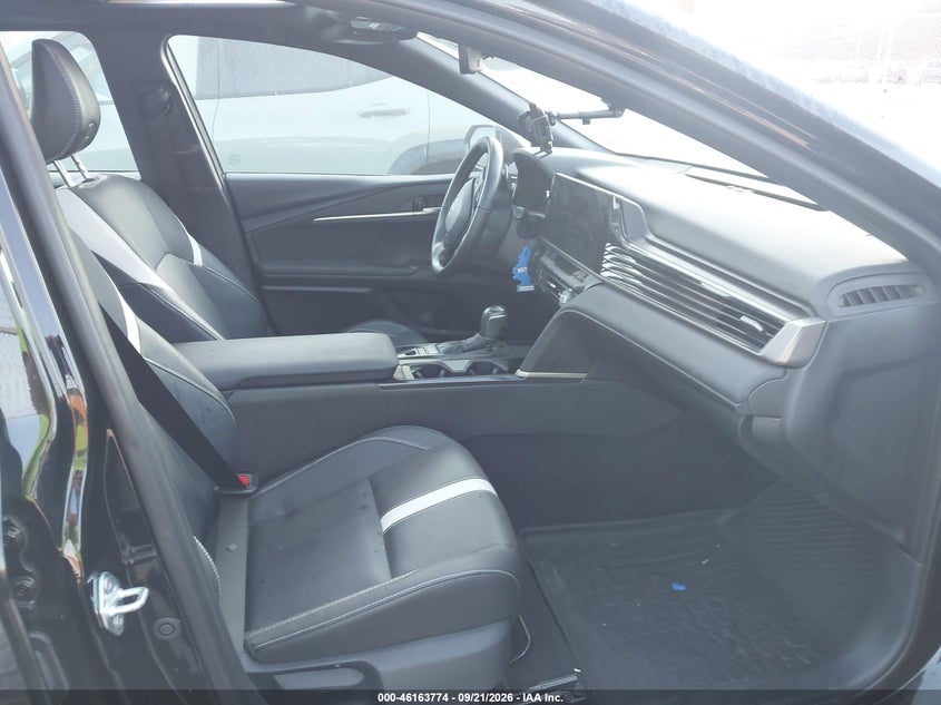 TOYOTA CAMRY - zdjęcie 5