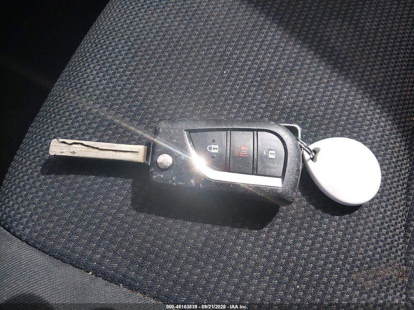 TOYOTA RAV4 - zdjęcie 11