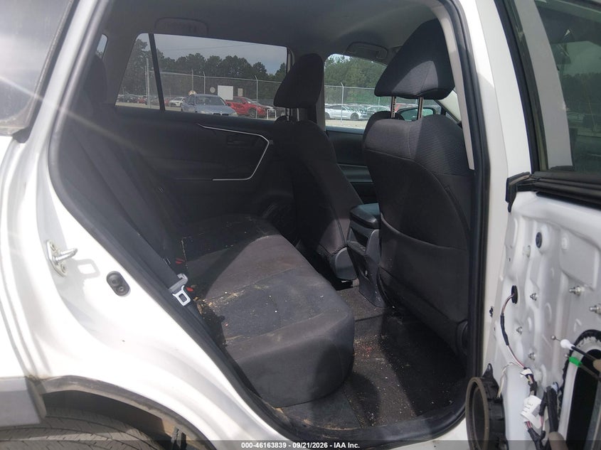 TOYOTA RAV4 - zdjęcie 8