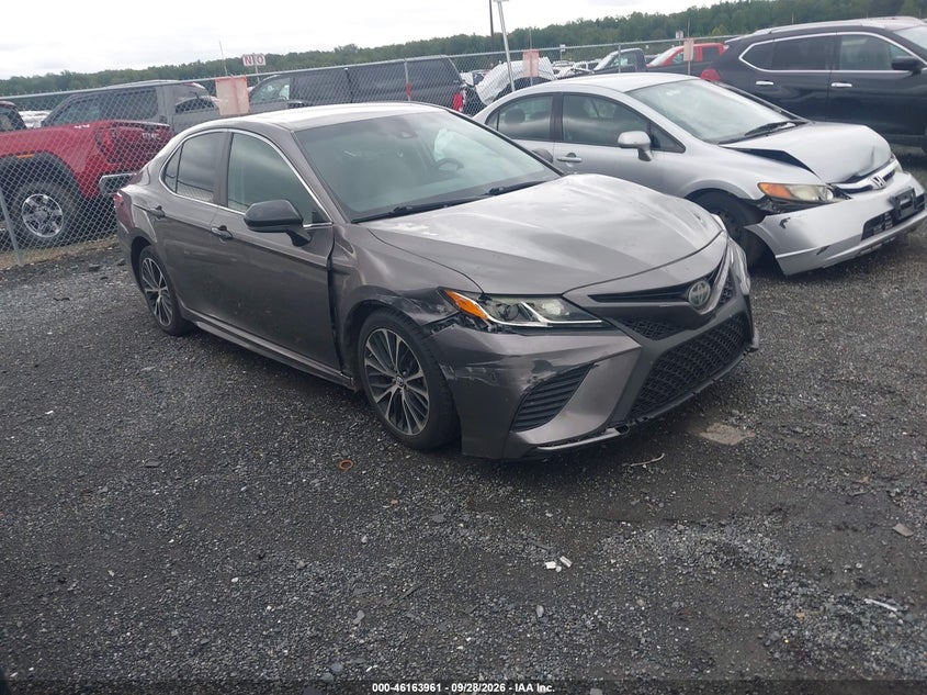 TOYOTA CAMRY - zdjęcie 1