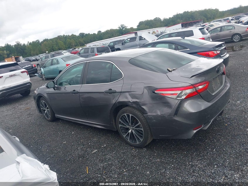 TOYOTA CAMRY - zdjęcie 14