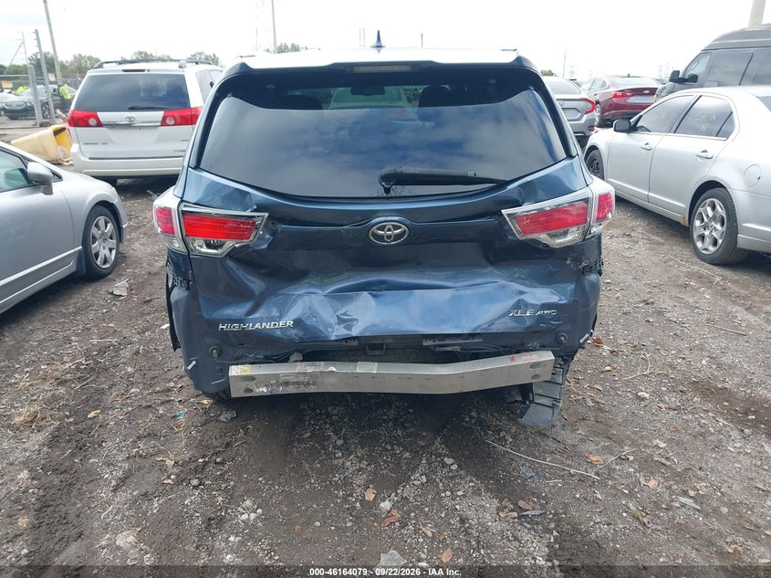 TOYOTA HIGHLANDER - zdjęcie 16