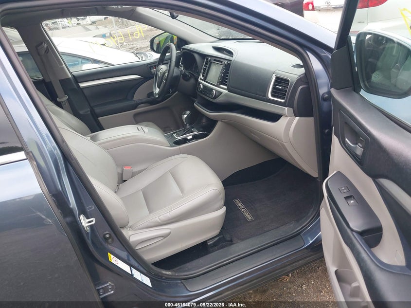 TOYOTA HIGHLANDER - zdjęcie 5