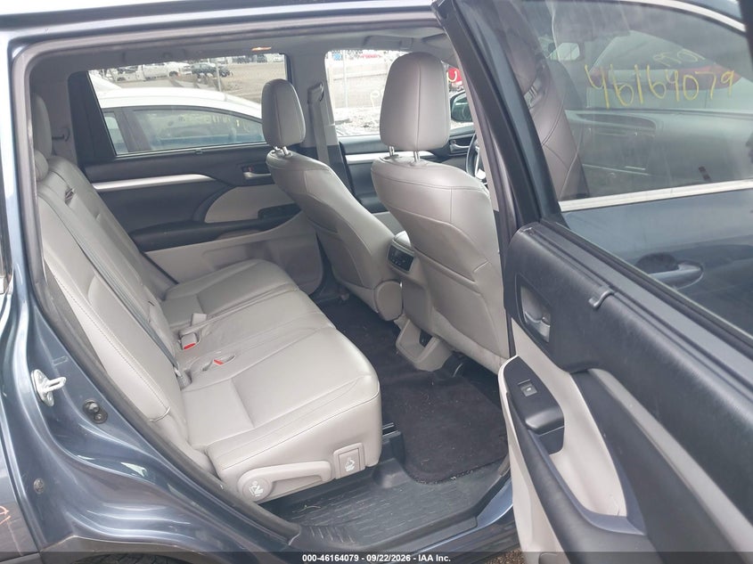 TOYOTA HIGHLANDER - zdjęcie 8
