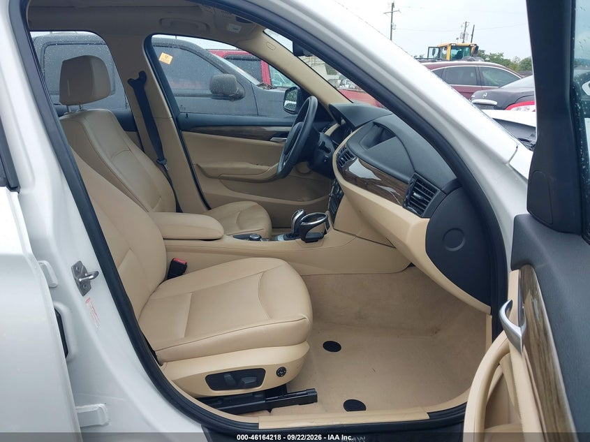 BMW X1 2013 VIN WBAVM1C50DVW45745