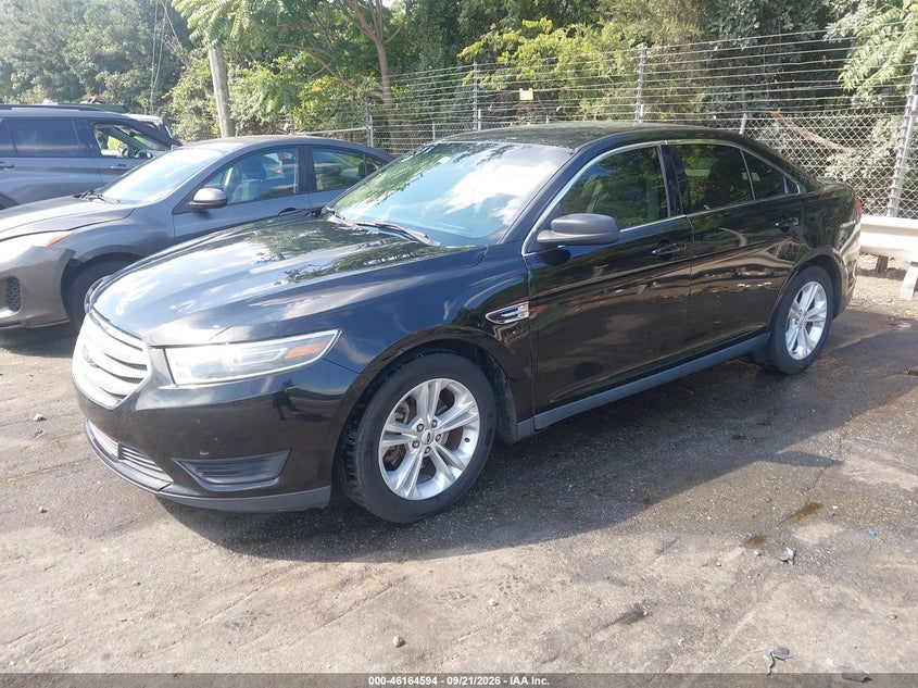 Vin: 1fahp2d85jg126556, lot: 46664436, ford taurus se 20182