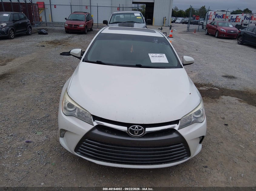 TOYOTA CAMRY - zdjęcie 12