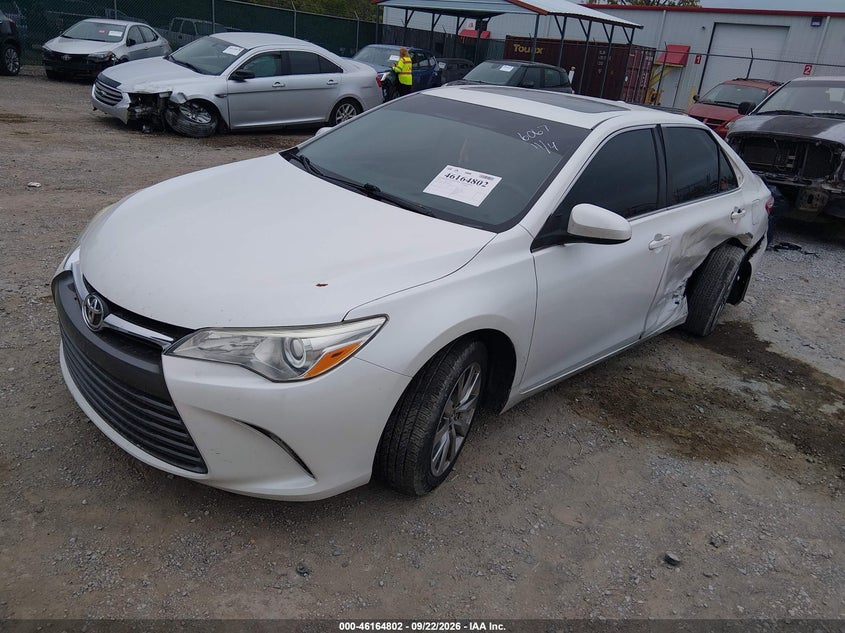 TOYOTA CAMRY - zdjęcie 2
