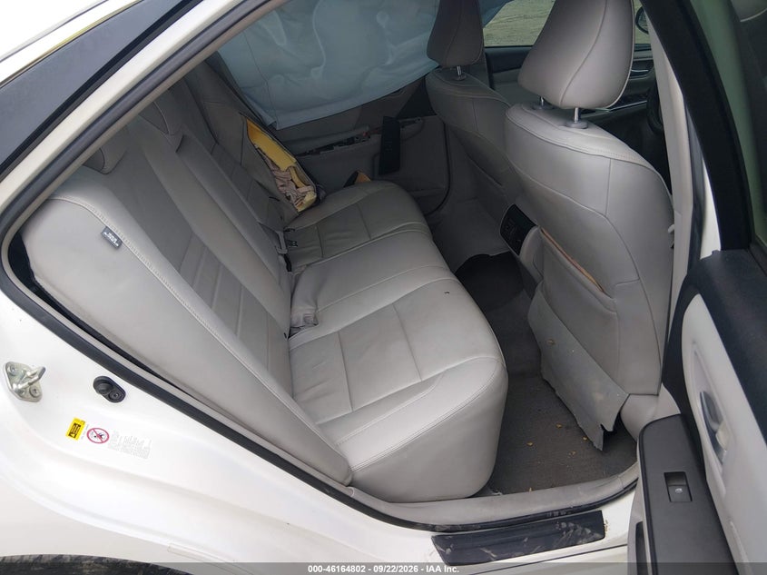 TOYOTA CAMRY - zdjęcie 8