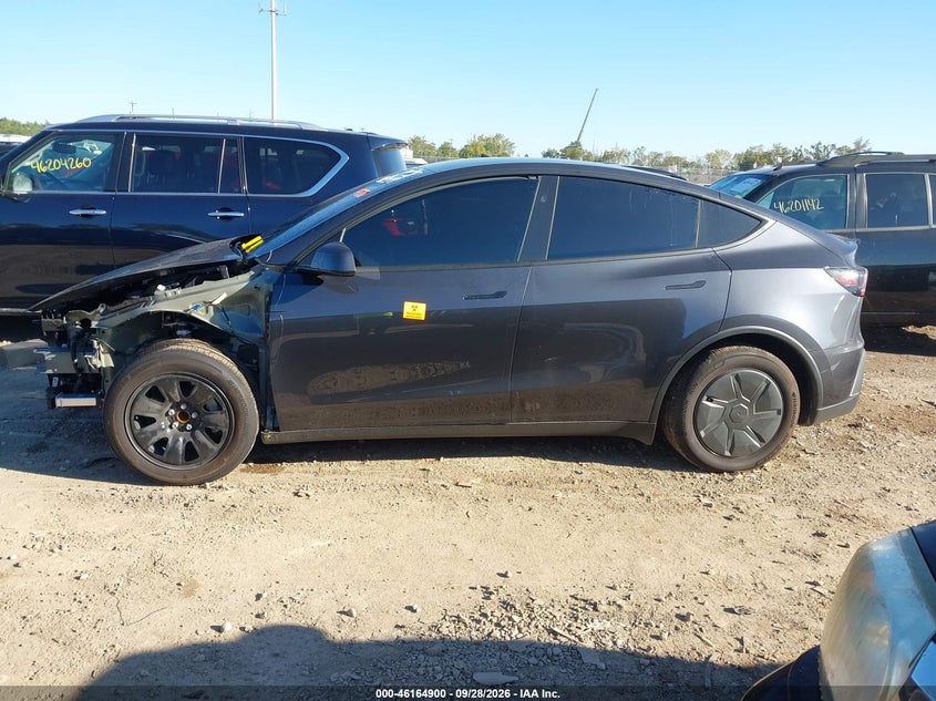 2026 TESLA MODEL Y PREMIUM REAR-WHEEL DRIVE/REAR-WHEEL DRIVE · Фото 15