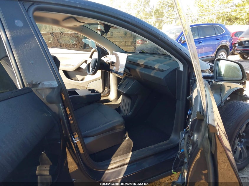 2026 TESLA MODEL Y PREMIUM REAR-WHEEL DRIVE/REAR-WHEEL DRIVE · Фото 5