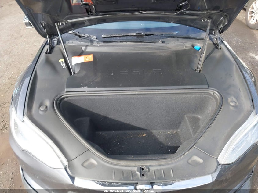 TESLA MODEL S - zdjęcie 10