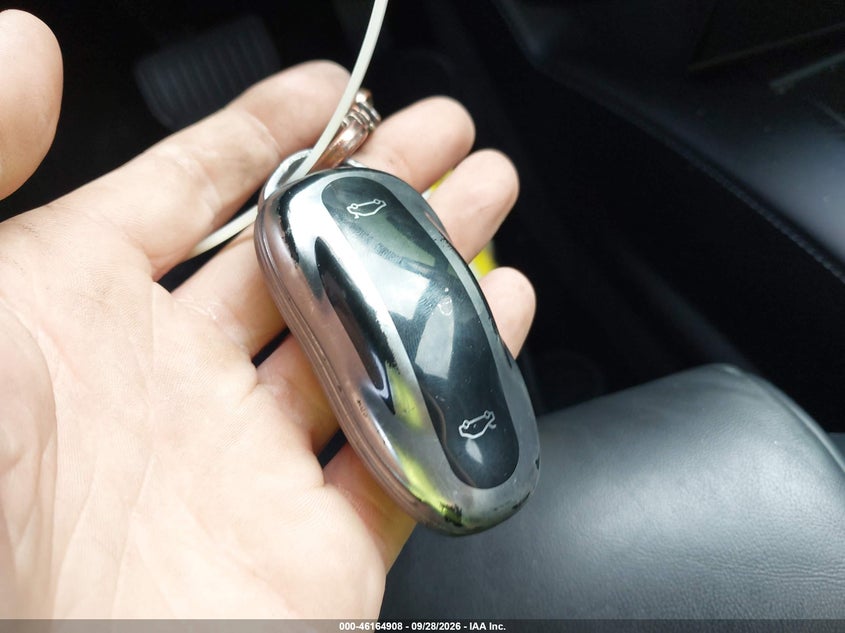 TESLA MODEL S - zdjęcie 11