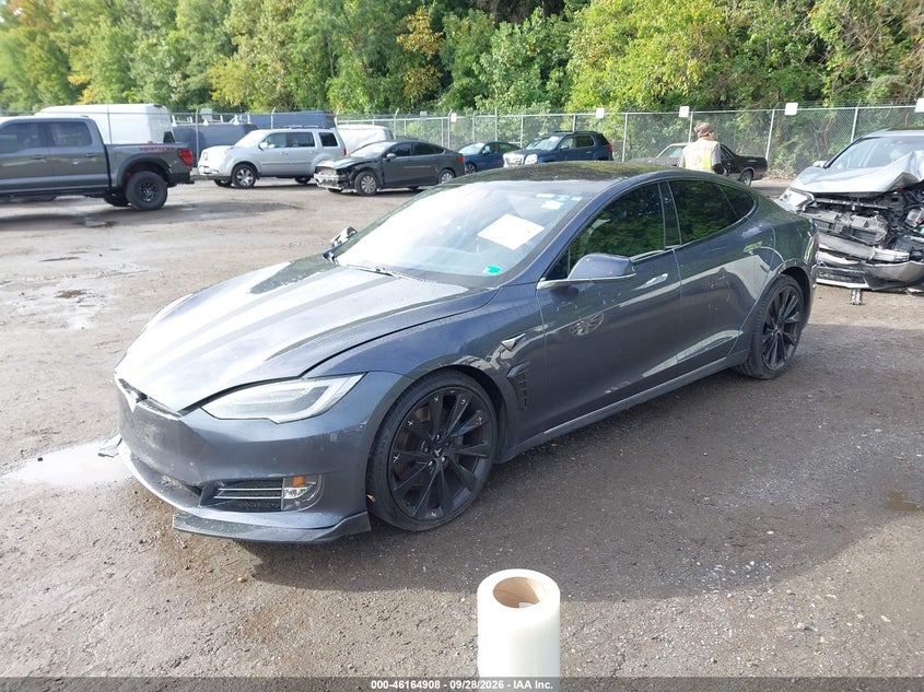 TESLA MODEL S - zdjęcie 2