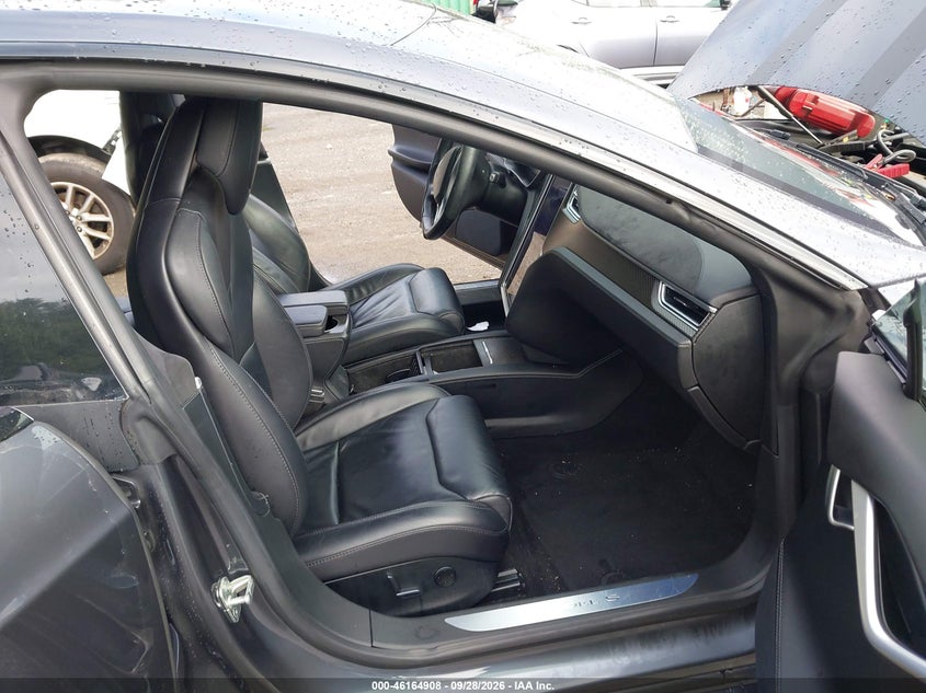 TESLA MODEL S - zdjęcie 5