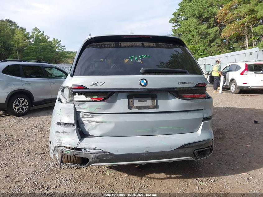 BMW X7 - zdjęcie 17