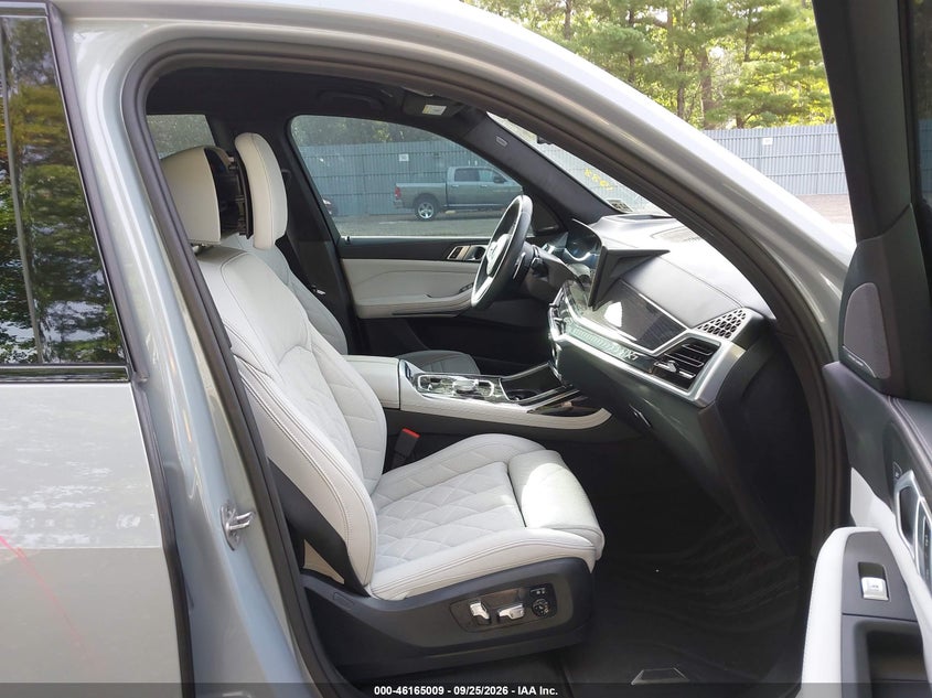 BMW X7 - zdjęcie 5