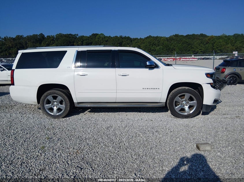 CHEVROLET SUBURBAN 1500 - zdjęcie 13