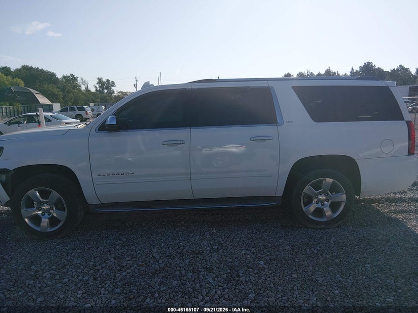 CHEVROLET SUBURBAN 1500 - zdjęcie 14