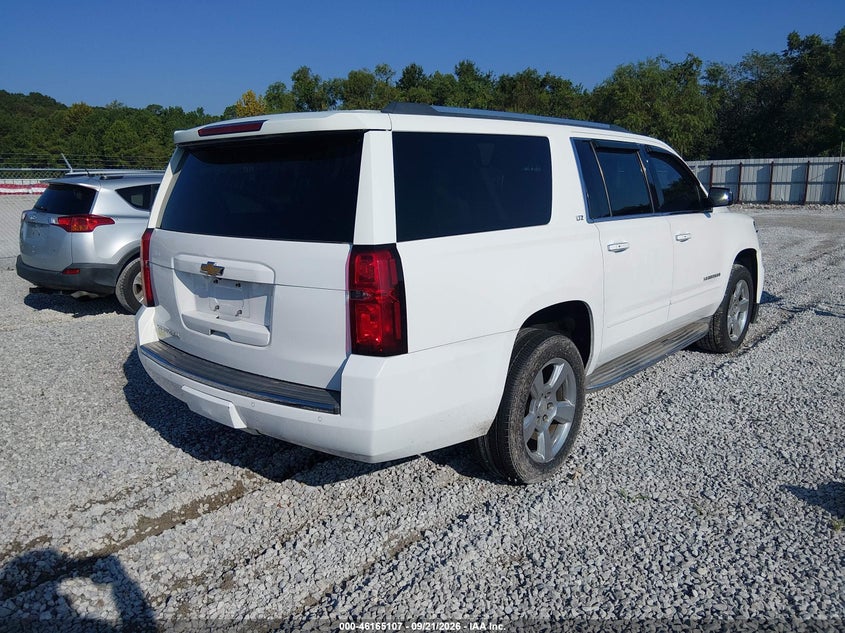 CHEVROLET SUBURBAN 1500 - zdjęcie 4