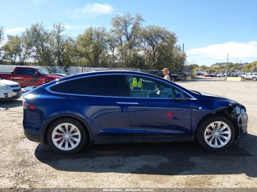TESLA MODEL X - zdjęcie 13