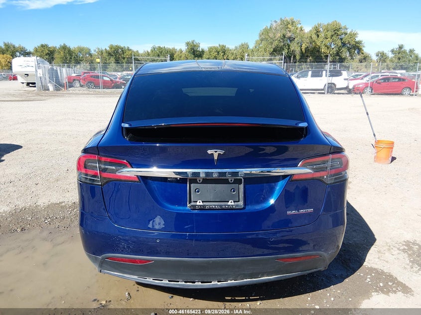 TESLA MODEL X - zdjęcie 16