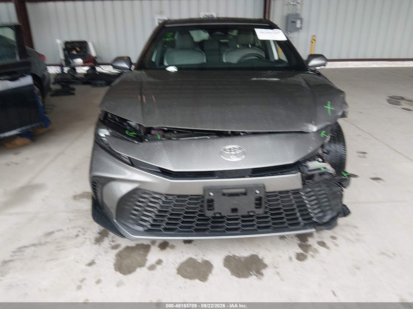 TOYOTA CAMRY - zdjęcie 12