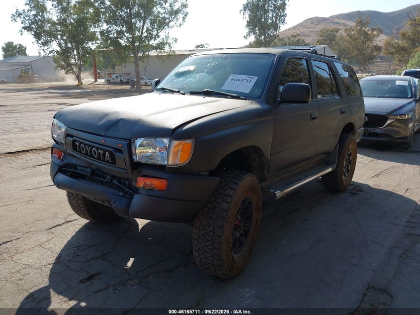 1997 Toyota 4Runner, Перед і зад, IAAI, VIN JT3GN86R0V0053698 — фото 2