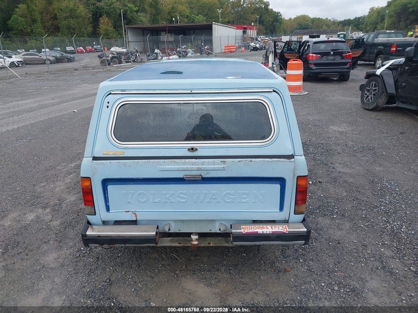 VOLKSWAGON TRUCK 1981 VIN 1V1KBO176BV125902