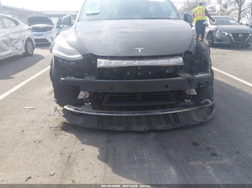 TESLA MODEL Y - zdjęcie 6