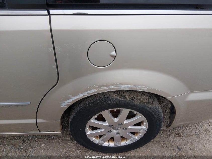 CHRYSLER TOWN & COUNTRY 2013 VIN 2C4RC1CG2DR652109