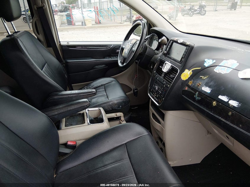 CHRYSLER TOWN & COUNTRY 2013 VIN 2C4RC1CG2DR652109