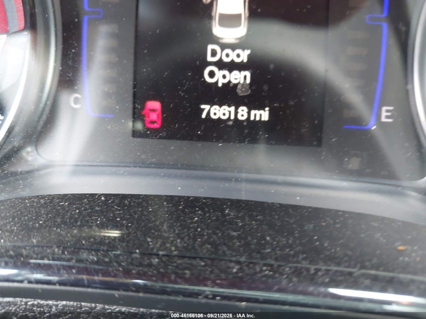 2015 CHRYSLER 200 S · Фото 15