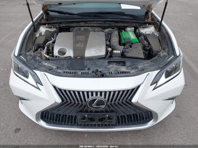 2019 LEXUS ES 350 · Фото 10
