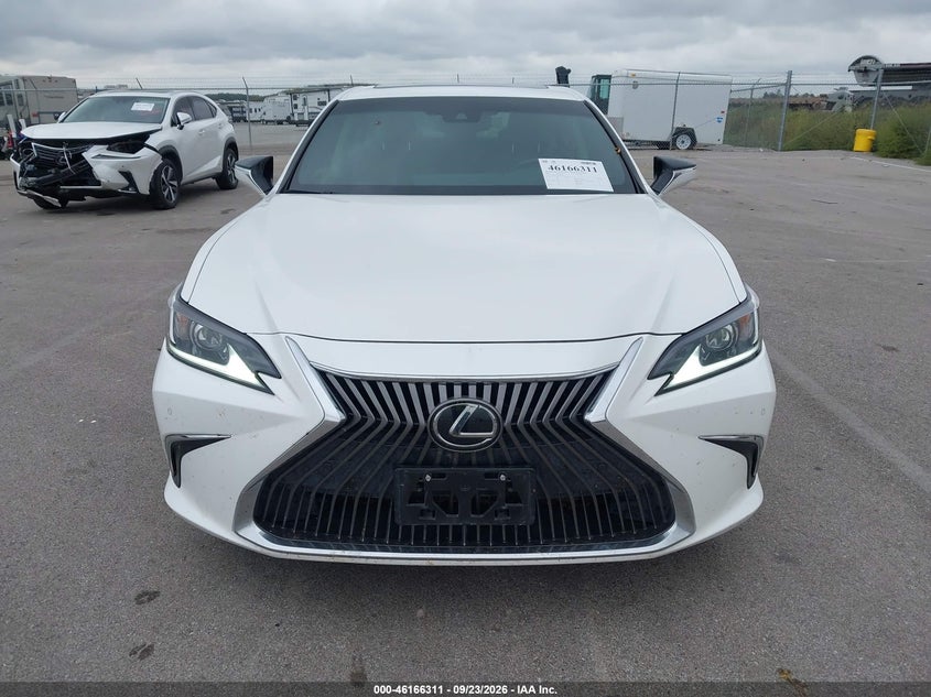 2019 LEXUS ES 350 · Фото 12