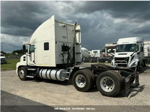 2019 MACK ANTHEM auction photo 3
