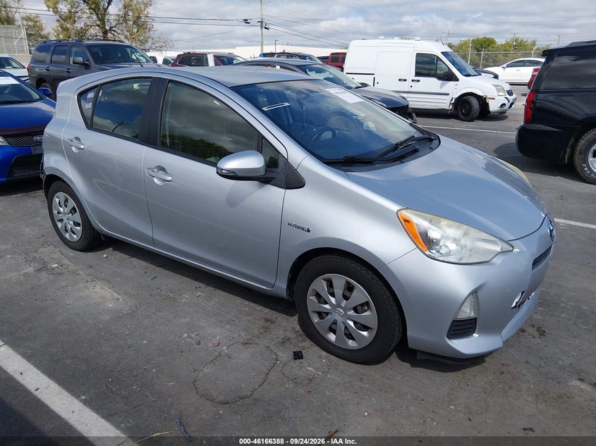Vin: jtdkdtb3xe1080284, lot: 46666230, toyota prius c two 2014 img_1