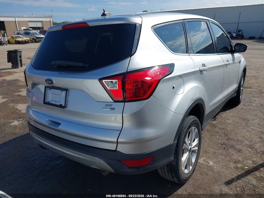 Vin: 1fmcu9gd5kub16901, lot: 46666736, ford escape se 20194