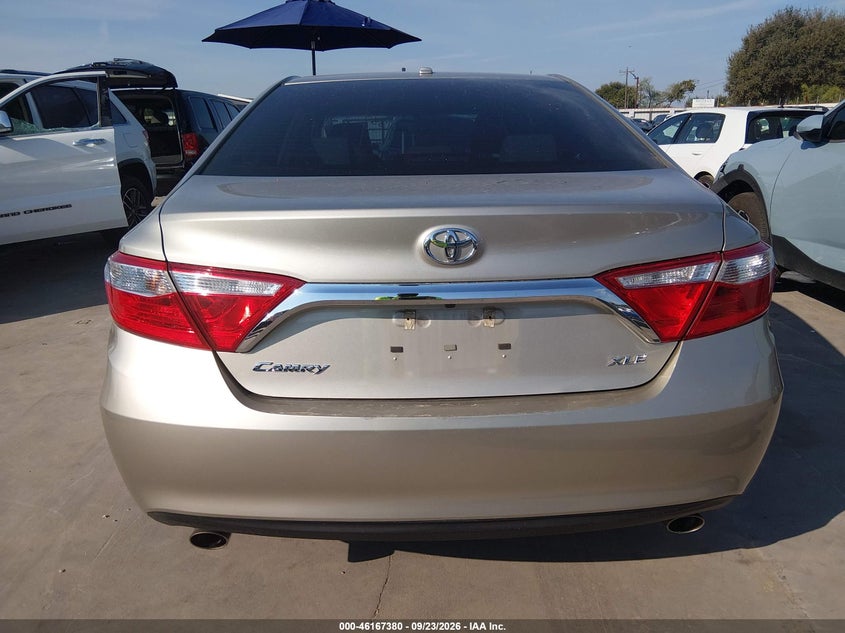 TOYOTA CAMRY - zdjęcie 17